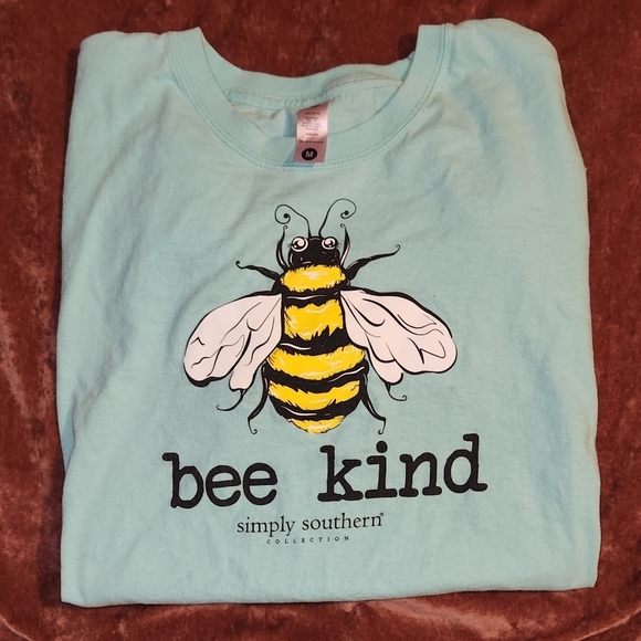 Simply Southern Bee Kind Long Sleeve Medium Blue Cropped Tshirt - Picture 5 of 6